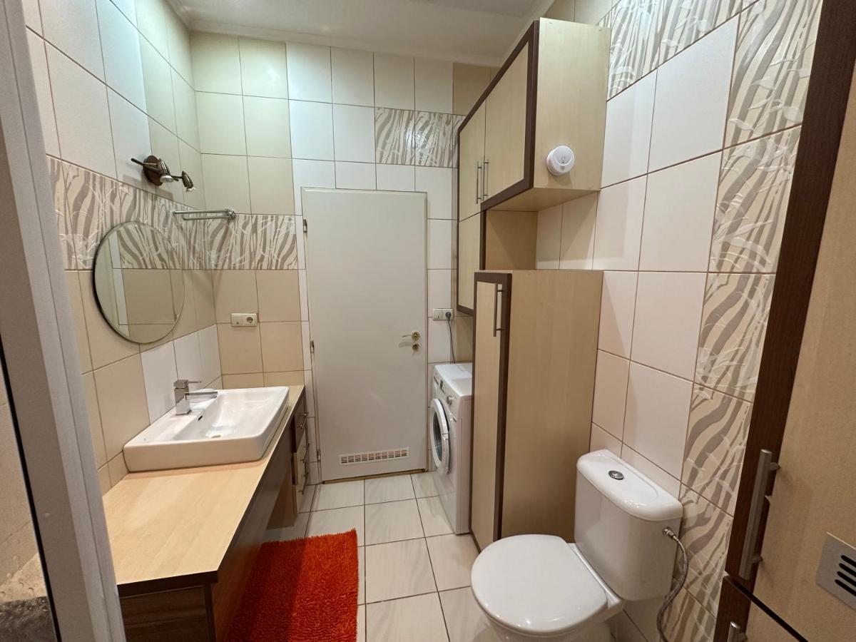 Apartment Sadova Karlovy Vary Exterior photo