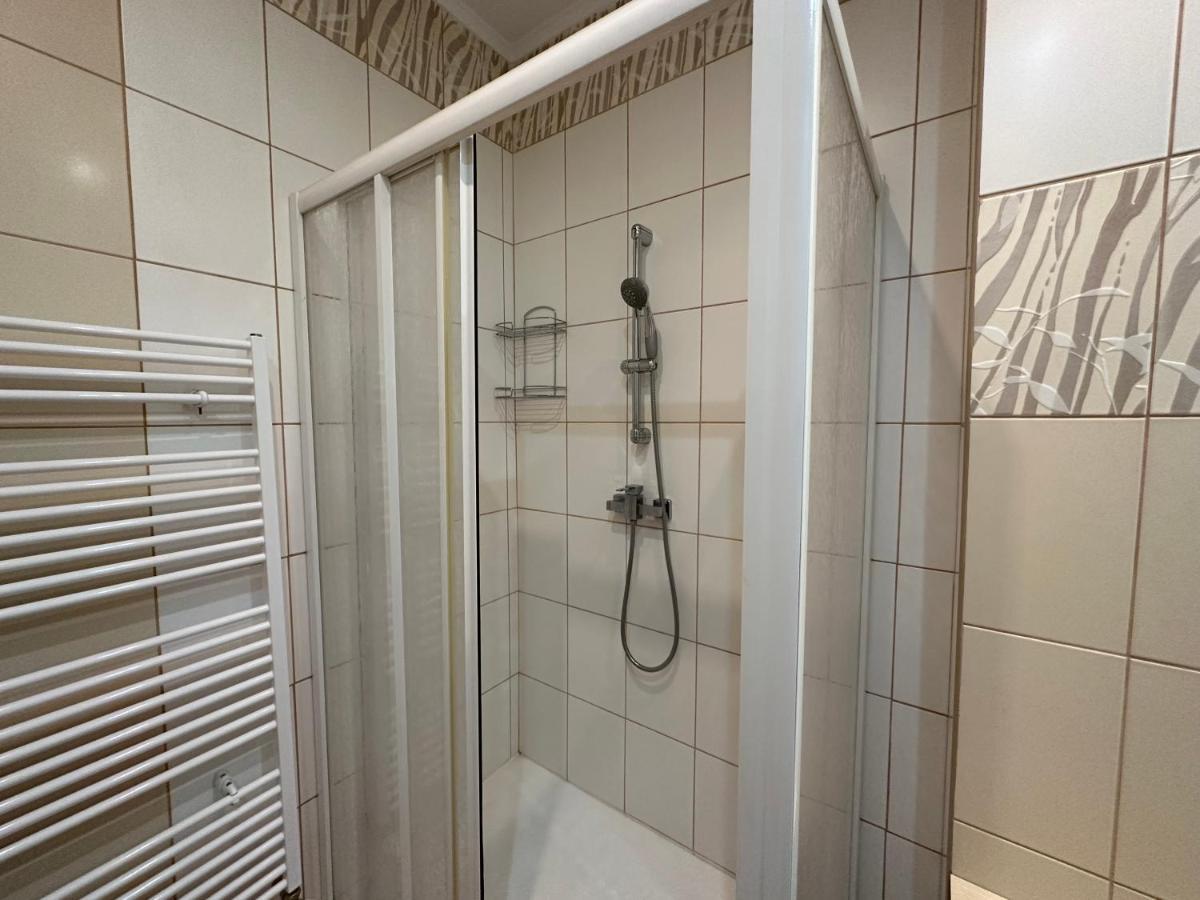 Apartment Sadova Karlovy Vary Exterior photo